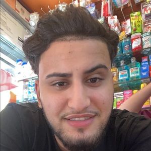 Meet your Posher, Essam